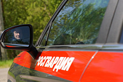 Столичные росгвардейцы по горячим следам задержали мужчину, похитившего элитный парфюм из магазина 